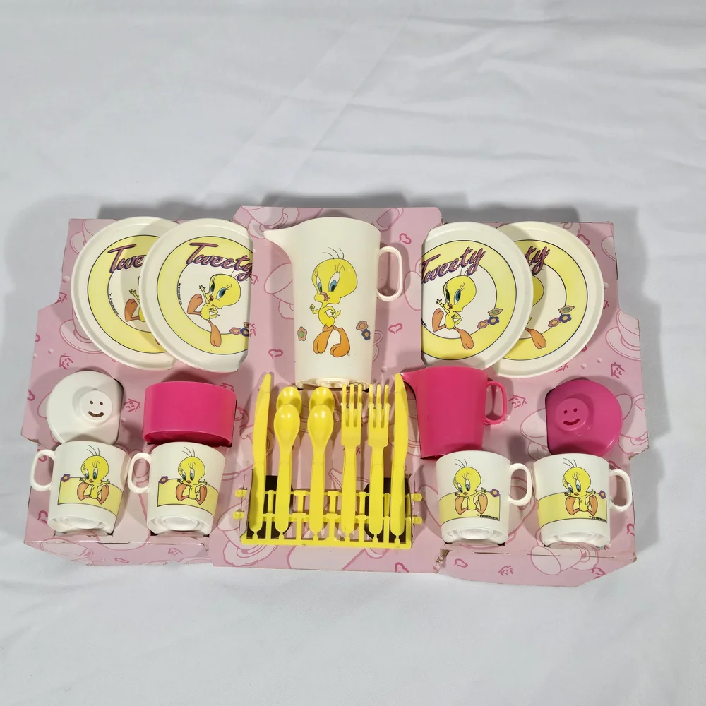 1999 Vintage Tweety Bird Looney Tunes Kids Play Tea Party Dish Set Warner Bros.